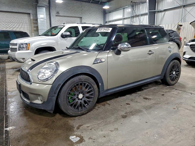MINI COOPER S 2009 with VIN WMWMF73559TW80342 - Photo from auction