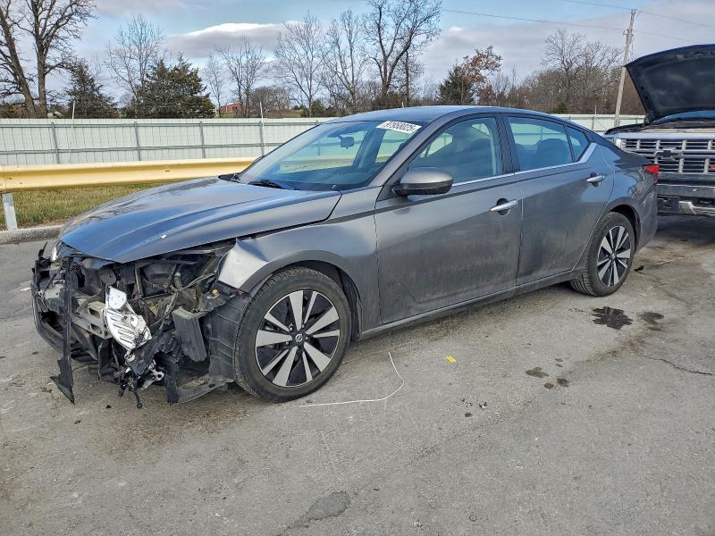 NISSAN ALTIMA SV 2022 with VIN 1N4BL4DVXNN384303 - Photo from auction