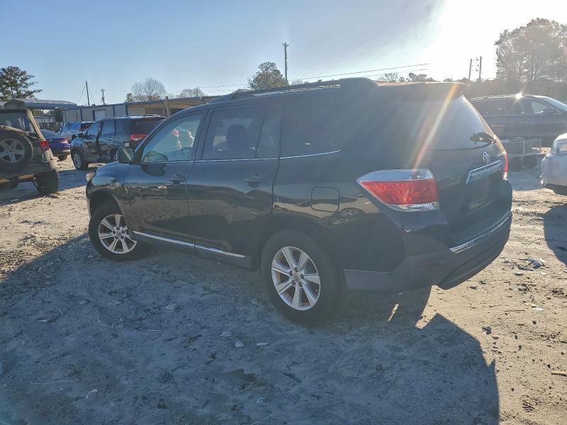 Photo 2 from auction – 2011 TOYOTA HIGHLANDER with VIN 5TDZK3EH7BS029061