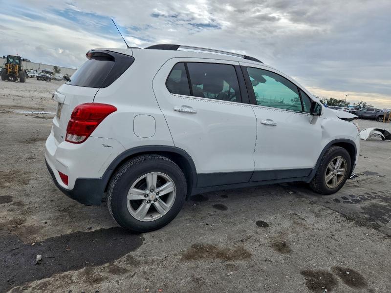 Photo 3 from auction – 2018 CHEVROLET TRAX 1LT with VIN KL7CJLSB8JB704816