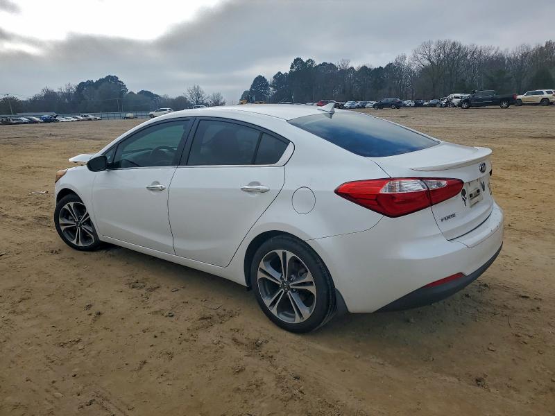 Photo 2 from auction – 2015 KIA FORTE EX with VIN KNAFX4A84F5302241