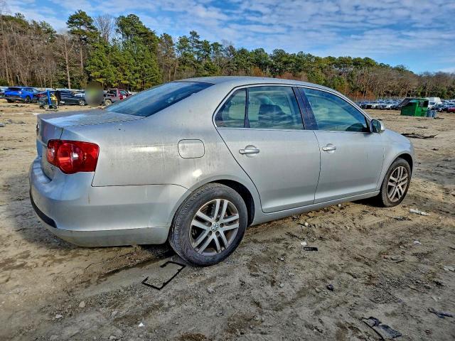 Photo 3 from auction – 2005 VOLKSWAGEN NEW JETTA with VIN 3VWSF71K65M636004