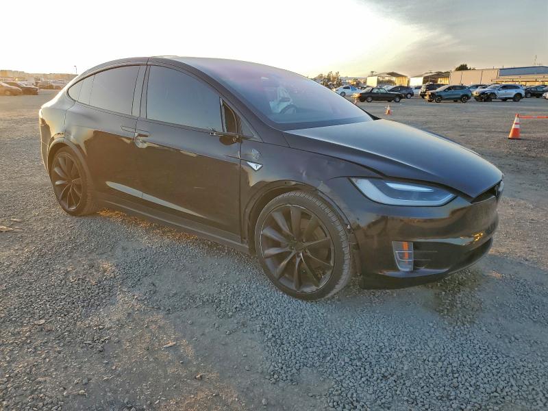 Photo 4 from auction – 2016 TESLA MODEL X with VIN 5YJXCBE22GF014151