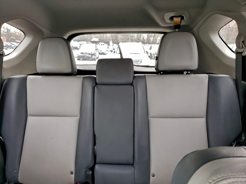 Photo 10 from auction – 2013 TOYOTA RAV4 LIMIT with VIN 2T3DFREV9DW097497
