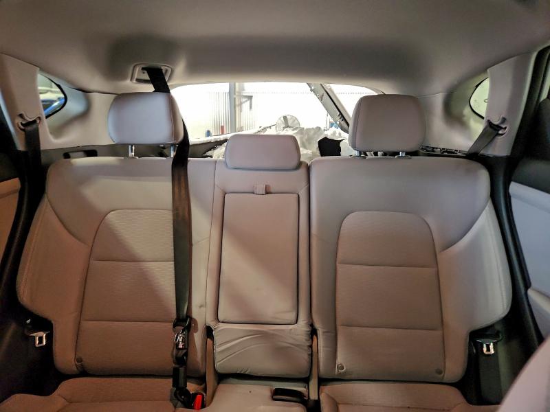 Photo 10 from auction – 2019 HYUNDAI TUCSON SE with VIN KM8J2CA40KU062068