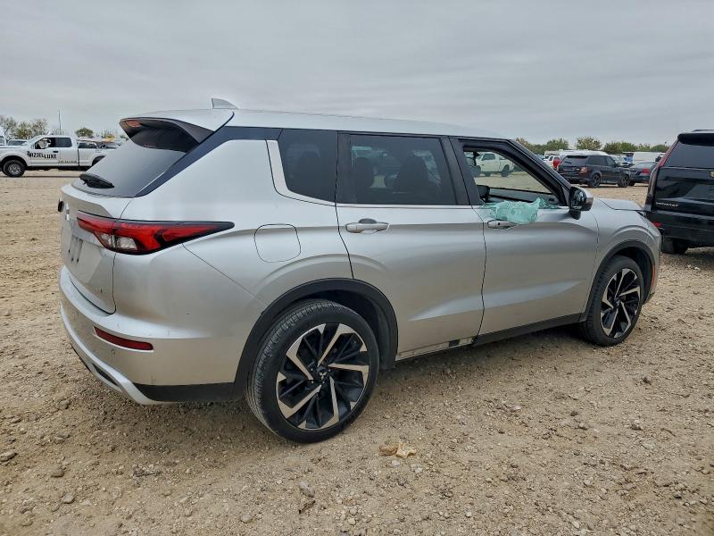 Photo 3 from auction – 2022 MITSUBISHI OUTLANDER with VIN JA4J3UA86NZ021035