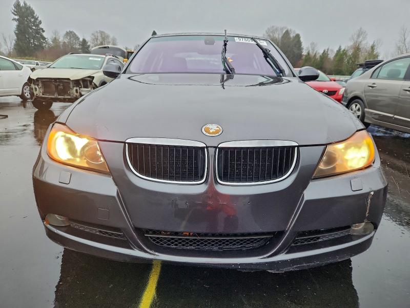 Photo 5 from auction – 2006 BMW 325 XI with VIN WBAVD13566KV03467