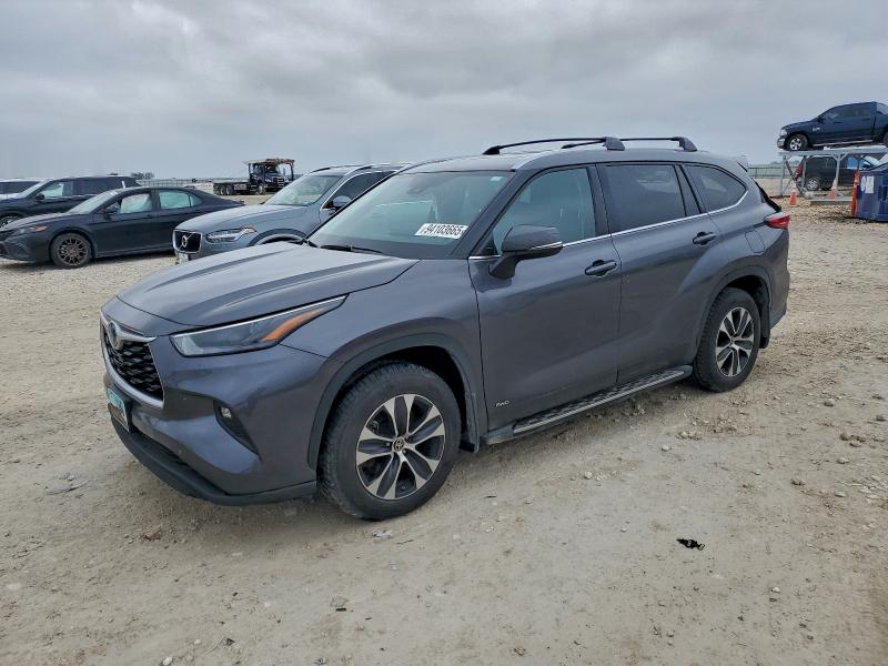TOYOTA HIGHLANDER 2022 with VIN 5TDGBRCH8NS549545 - Photo from auction