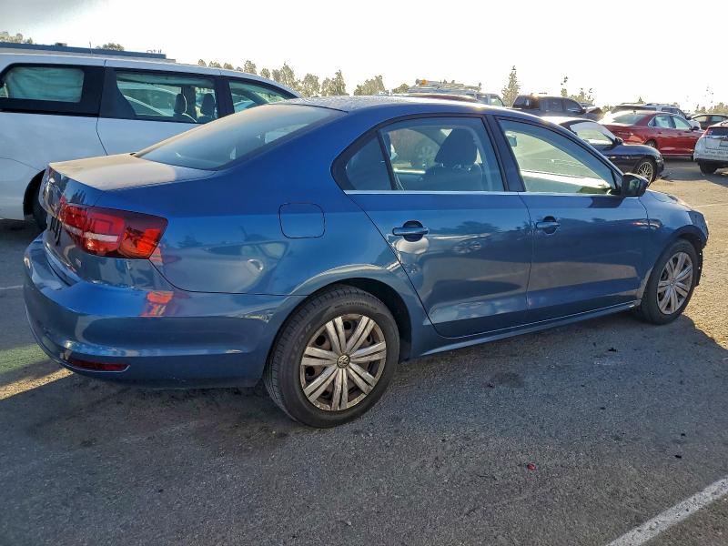 Photo 3 from auction – 2017 VOLKSWAGEN JETTA S with VIN 3VW2B7AJ3HM384591