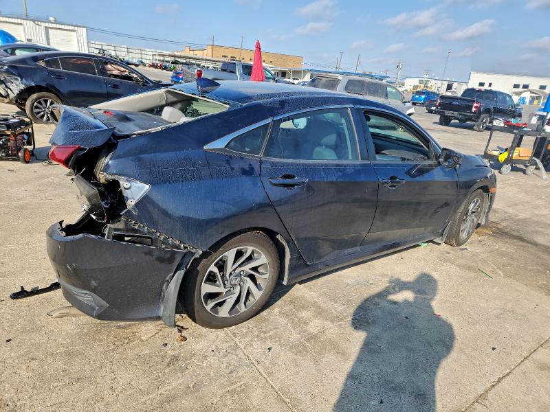 Photo 3 from auction – 2017 HONDA CIVIC EX with VIN 19XFC2F71HE020231