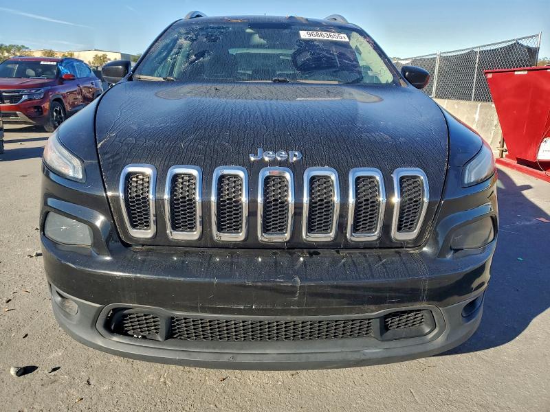 Photo 5 from auction – 2018 JEEP CHEROKEE L with VIN 1C4PJLLB2JD511861