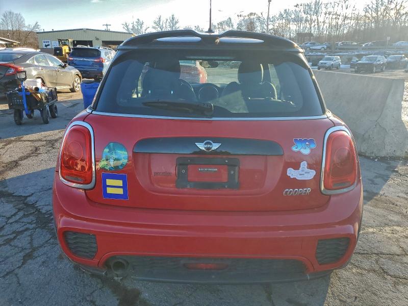 Photo 6 from auction – 2016 MINI COOPER with VIN WMWXP5C52GT739813