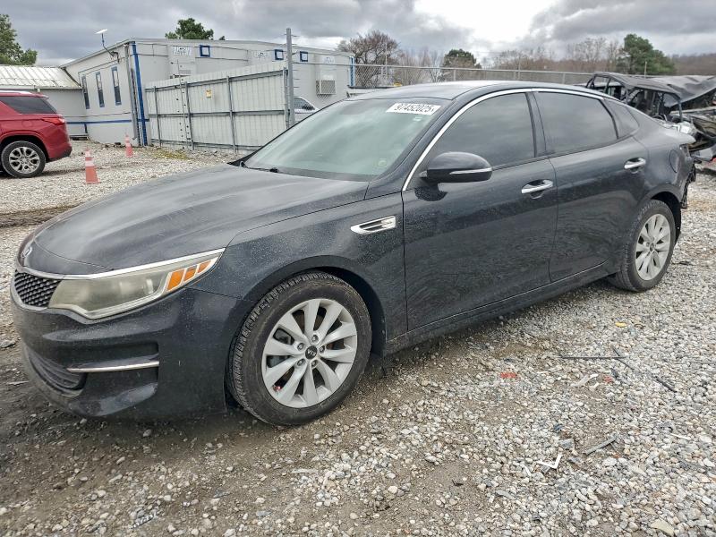 KIA OPTIMA EX 2018 with VIN 5XXGU4L30JG188518 - Photo from auction