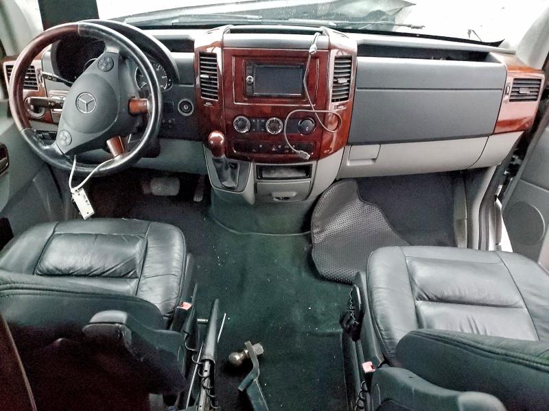 Photo 8 from auction – 2015 MERCEDES-BENZ SPRINTER 3 with VIN WD3PF4CC0FP160335