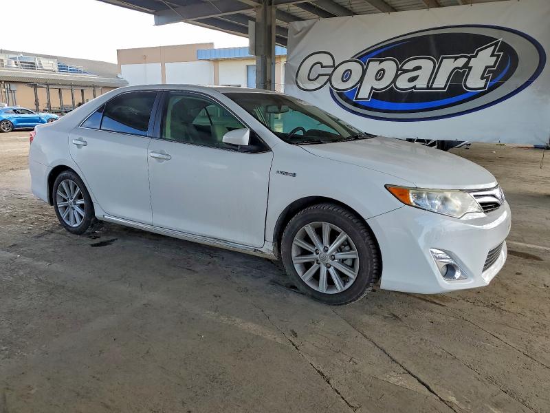 Photo 4 from auction – 2013 TOYOTA CAMRY HYBR with VIN 4T1BD1FK3DU084028