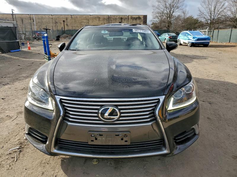 Photo 5 from auction – 2015 LEXUS LS 460 with VIN JTHCL5EF3F5023779