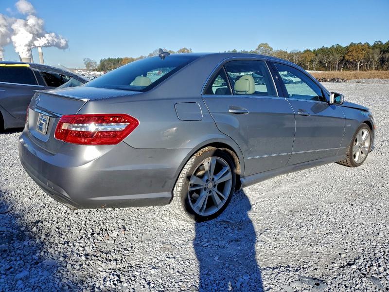 Photo 3 from auction – 2012 MERCEDES-BENZ E 350 with VIN WDDHF5KB2CA640258