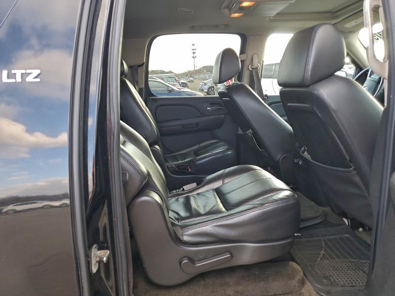 Photo 11 from auction – 2008 CHEVROLET SUBURBAN K with VIN 1GNFK16338R139307