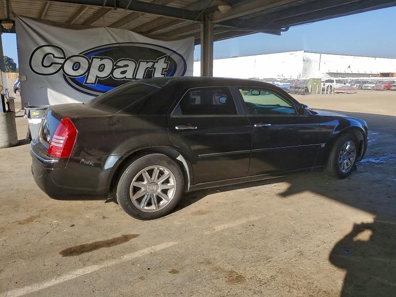 Photo 3 from auction – 2005 CHRYSLER 300C with VIN 2C3AA63H55H524581
