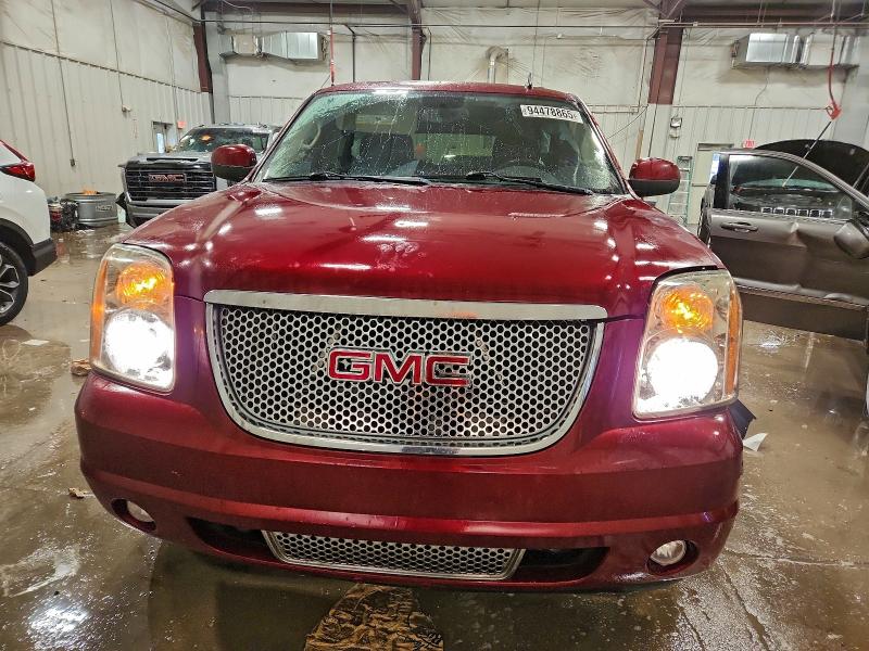 Photo 5 from auction – 2011 GMC YUKON DENA with VIN 1GKS2EEFXBR208225