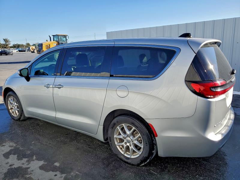 Photo 2 from auction – 2023 CHRYSLER PACIFICA T with VIN 2C4RC1BG7PR582077