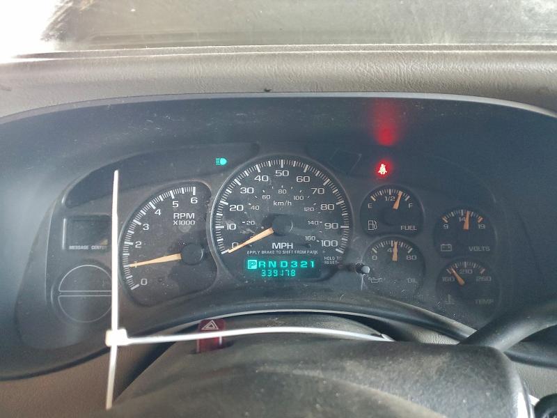 Photo 9 from auction – 2002 CHEVROLET SUBURBAN C with VIN 1GNEC16TX2J306535