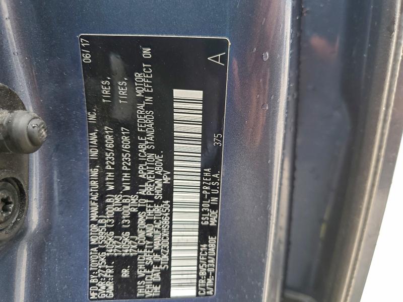 Photo 14 from auction – 2017 TOYOTA SIENNA with VIN 5TDKZ3DCXHS864504