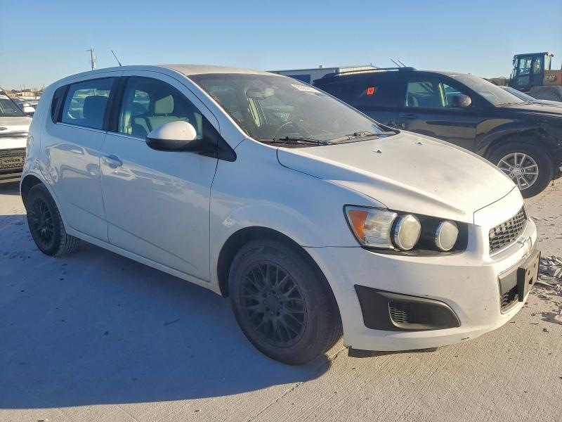 Photo 4 from auction – 2014 CHEVROLET SONIC LT with VIN 1G1JC6SH8E4102091