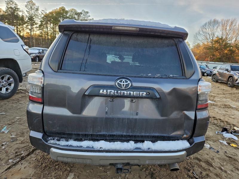 Foto 6 de la subasta – 2016 TOYOTA 4RUNNER SR con VIN JTEBU5JRXG5375863