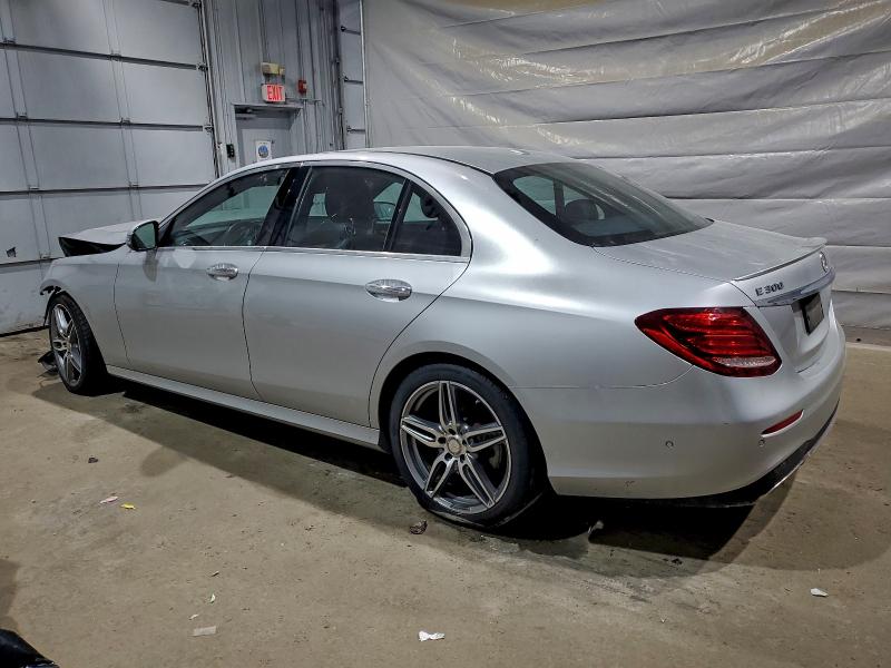 Photo 2 from auction – 2017 MERCEDES-BENZ E 300 4MAT with VIN WDDZF4KB6HA108596