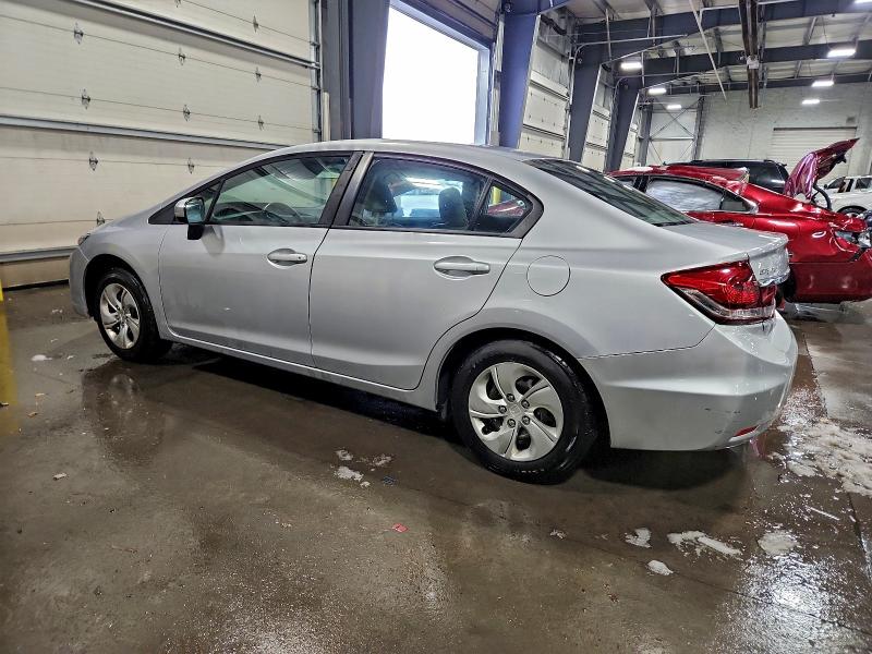 Photo 2 from auction – 2015 HONDA CIVIC LX with VIN 19XFB2F55FE105832