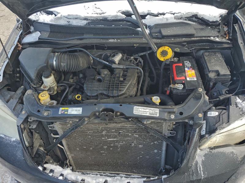 Photo 12 from auction – 2014 CHRYSLER TOWN & COU with VIN 2C4RC1BG2ER125996
