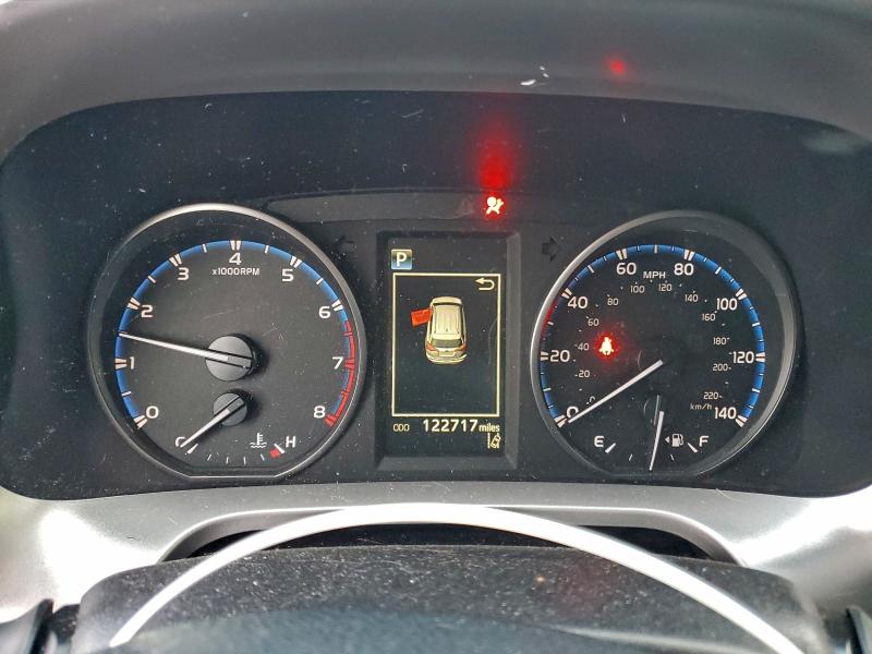 Photo 9 from auction – 2017 TOYOTA RAV4 XLE with VIN JTMRFREV3HJ119178