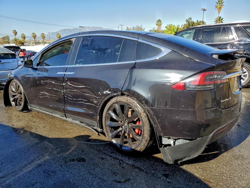 Photo 2 from auction – 2017 TESLA MODEL X with VIN 5YJXCBE44HF051687