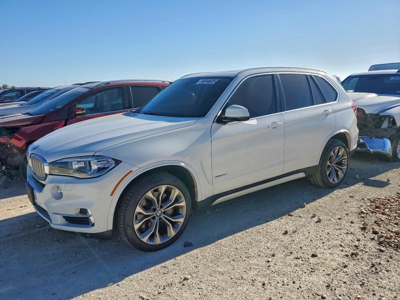 BMW X5 XDRIVE5 2015 with VIN 5UXKR6C55F0J74307 - Photo from auction