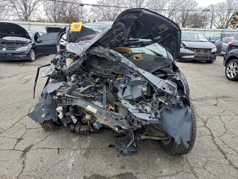 Photo 5 from auction – 2015 FORD FOCUS SE with VIN 1FADP3F22FL229851