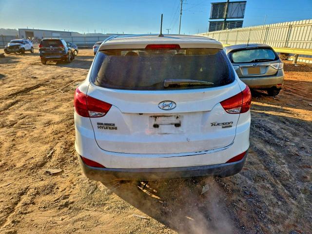 Photo 6 from auction – 2011 HYUNDAI TUCSON with VIN KM8JU3ACXBU197883