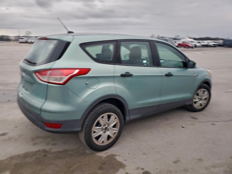Photo 3 from auction – 2013 FORD ESCAPE S with VIN 1FMCU0F77DUD64321