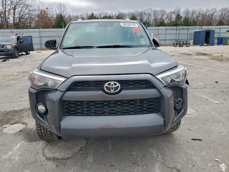 Photo 5 from auction – 2016 TOYOTA 4RUNNER SR with VIN JTEBU5JR3G5320378