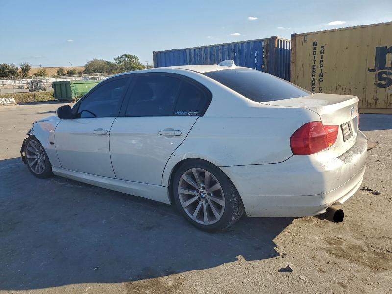 Photo 2 from auction – 2009 BMW 328 I with VIN WBAPH77539NM28031