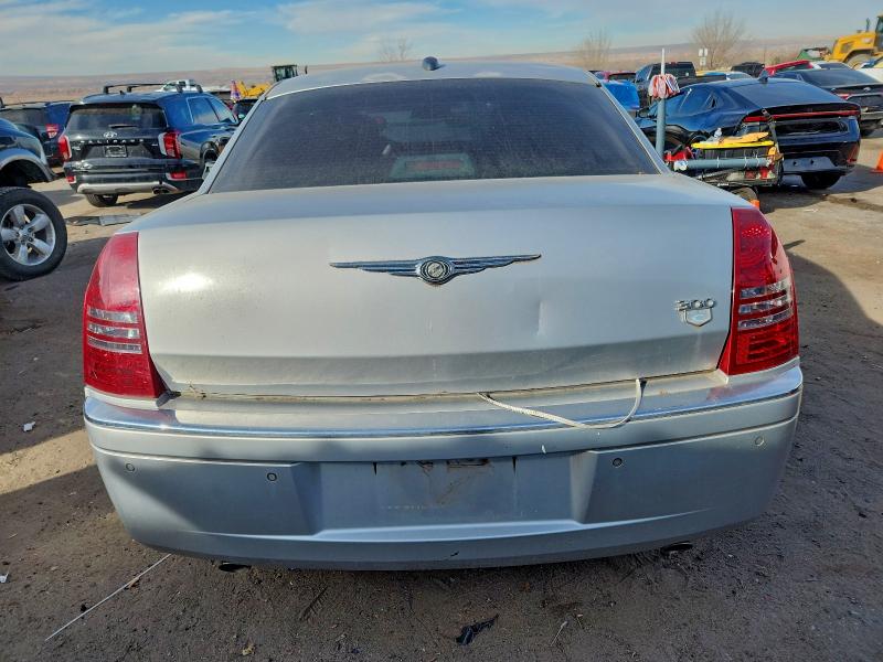 Photo 6 from auction – 2005 CHRYSLER 300C with VIN 2C3AA63H15H522729