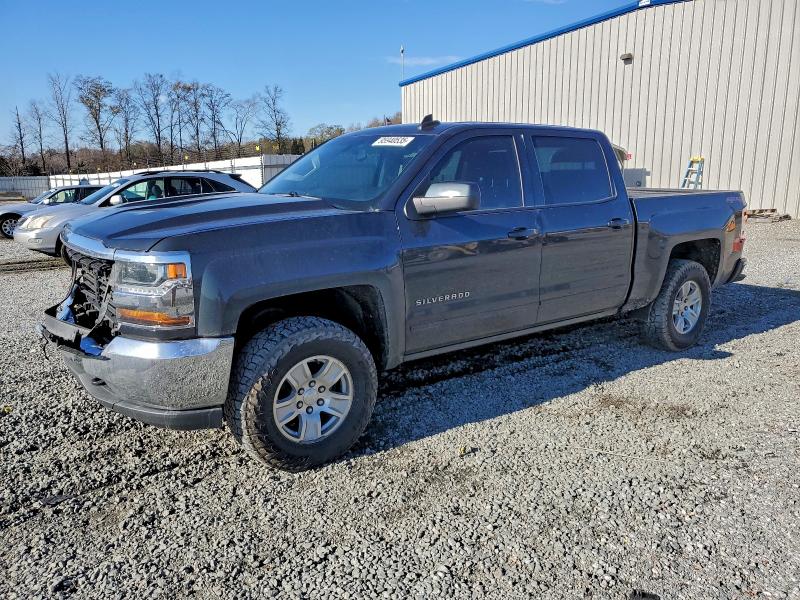 CHEVROLET SILVERADO 2017 with VIN 3GCUKREC6HG453940 - Photo from auction
