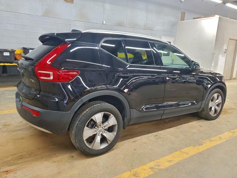 Photo 3 from auction – 2021 VOLVO XC40 T5 MO with VIN YV4162UK1M2608157