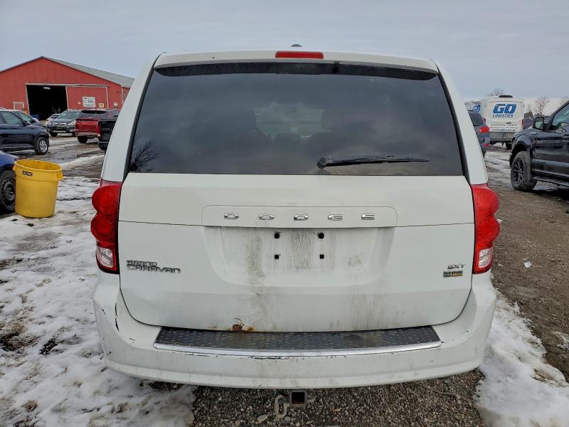 صورة رقم 6 من المزاد - 2016 DODGE GRAND CARA مع VIN 2C4RDGBG8GR243103