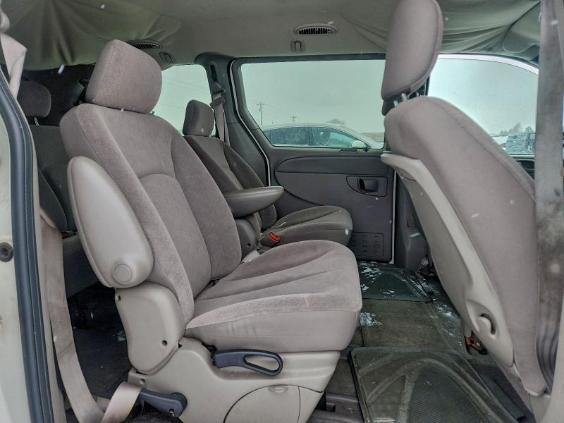 Photo 11 from auction – 2002 DODGE GRAND CARA with VIN 2B4GP44R52R726713
