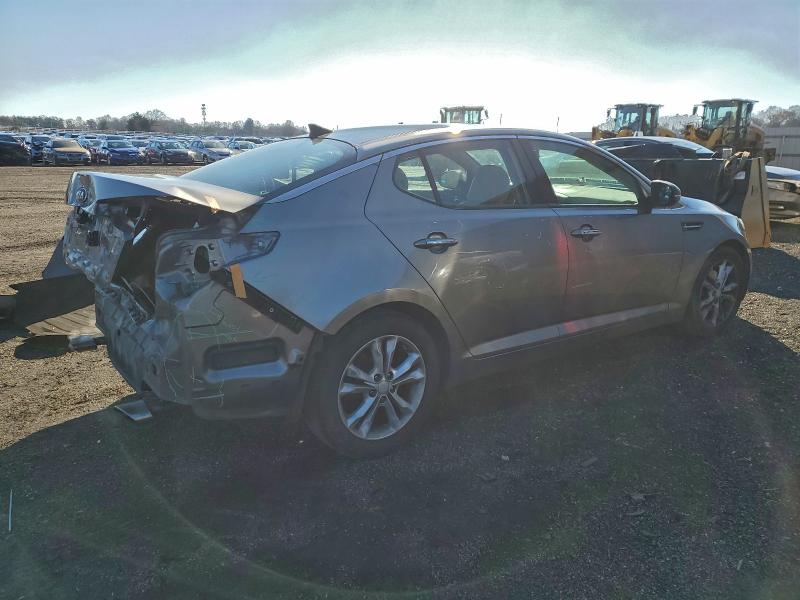 Photo 3 from auction – 2013 KIA OPTIMA EX with VIN 5XXGN4A76DG255906