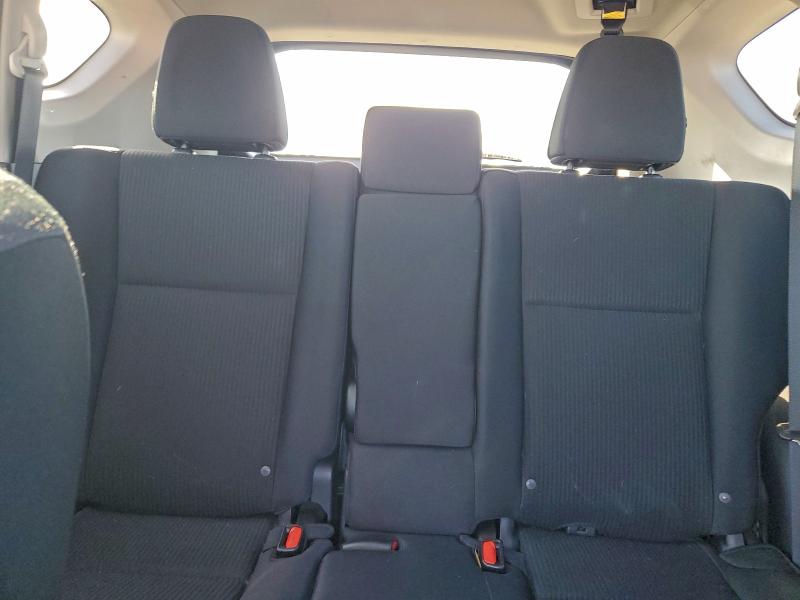 Photo 10 from auction – 2016 TOYOTA RAV4 LE with VIN 2T3ZFREV3GW298001