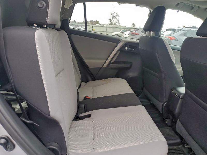 Photo 11 from auction – 2017 TOYOTA RAV4 XLE with VIN 2T3WFREV4HW333889
