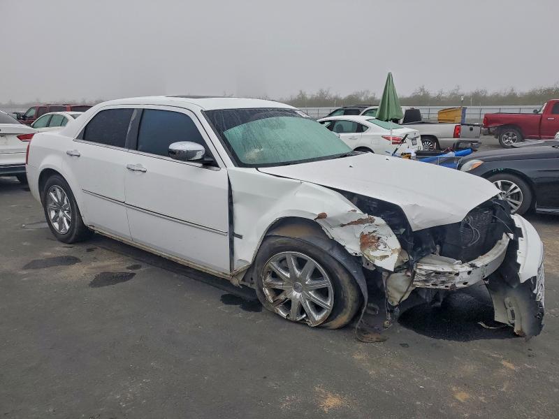 Photo 4 from auction – 2010 CHRYSLER 300 TOURIN with VIN 2C3CA5CV5AH292664