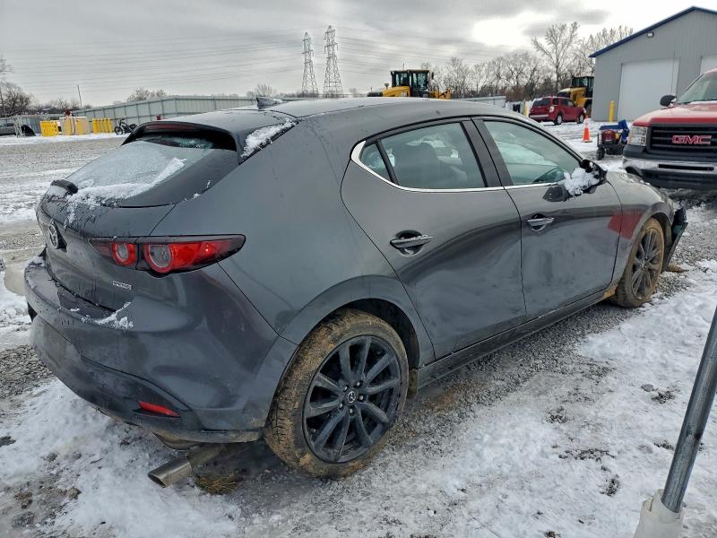Photo 3 from auction – 2019 MAZDA 3 PREMIUM with VIN JM1BPANM5K1116958